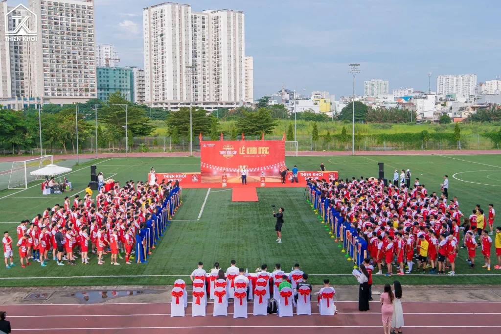 Khai mạc Giải Bóng Đá Thiên Khôi 2025 – Văn hoá gắn kết, bệ phóng tuyển dụng môi giới bất động sản. van hoa bat dong san thien khoi 1024x682